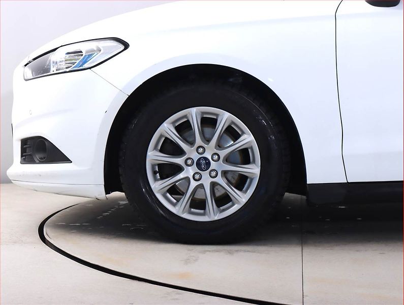 Ford Mondeo (2018) 1.5 TDCi, Serv.kniha, Navi - fotka 15 z 21