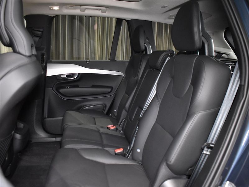 Volvo XC90 2,0 B5 AWD PLUS Bezklíč,Pano - fotka 9 z 23