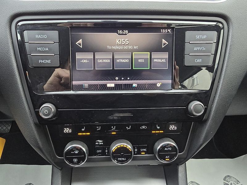 Škoda Octavia 1.6TDi STYLE LED DIGIKLIMA-DPH - fotka 24 z 33
