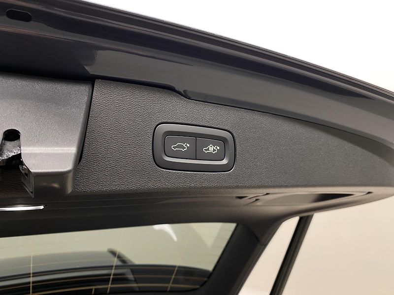 Volvo V60 (2026) B4 AUT DARK PLUS - fotka 21 z 57