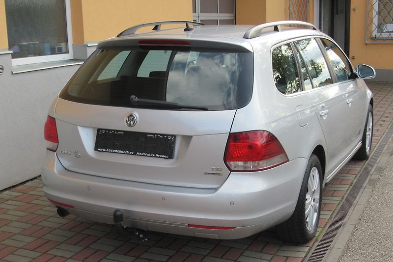 Volkswagen Golf 1.2 TSi AUT. KLIMA TAŽNÉ - fotka 7 z 30