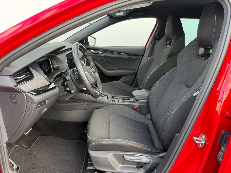 Škoda Octavia (2023) 1.5 TSI 110kW SportLine DSG DC - fotka 5 z 35