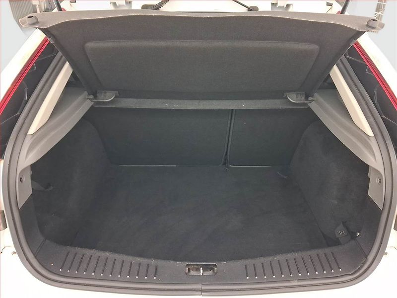 Ford Focus (2010) 1.6 16V, ČR,1.maj, po STK - fotka 13 z 20