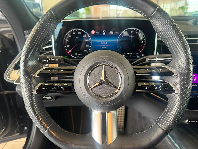 Mercedes-Benz Třídy E 300de 4M kombi AMG linie - fotka 14 z 21
