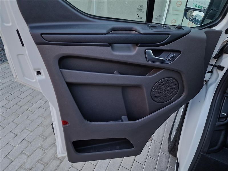 Ford Transit Custom 2.0TDCi Trend L1,ČR,1.Majitel - fotka 33 z 44