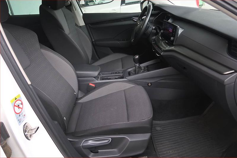 Škoda Octavia (2022) Ambition 2.0 TDI, ČR,1.maj - fotka 9 z 15