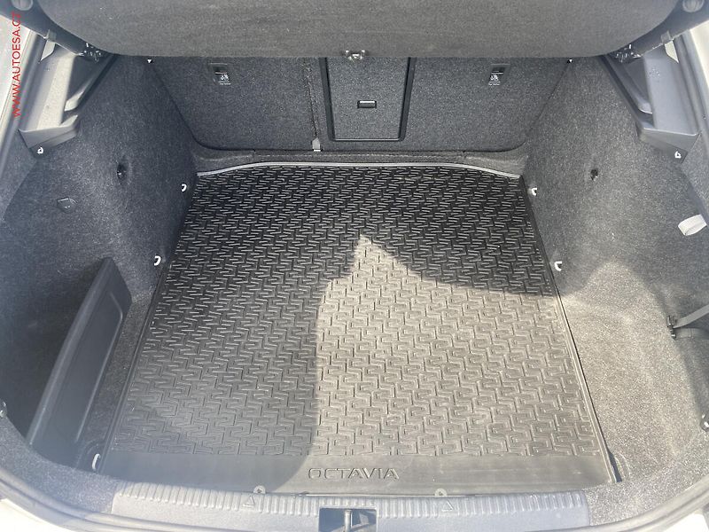 Škoda Octavia (2018) 2.0 TDi, ČR, AC, temp. - fotka 7 z 14