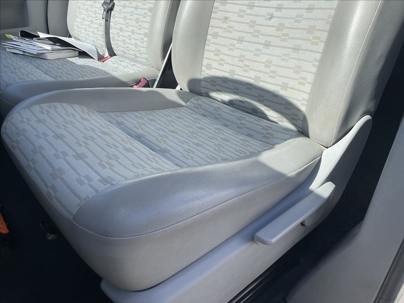 Volkswagen Transporter 2,0 TDI 103kw LONG 6míst Klima - fotka 16 z 40