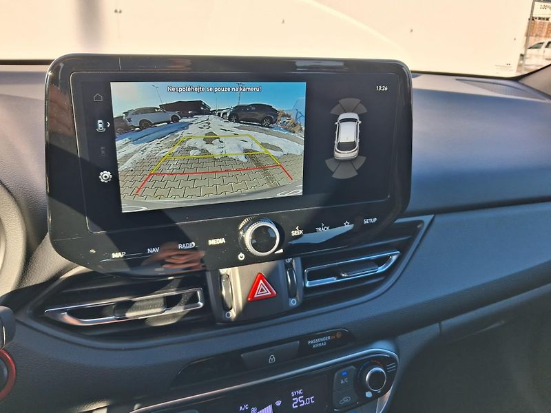 Hyundai i30 1.5 T-GDI MHEV DCT N-Line - fotka 16 z 25