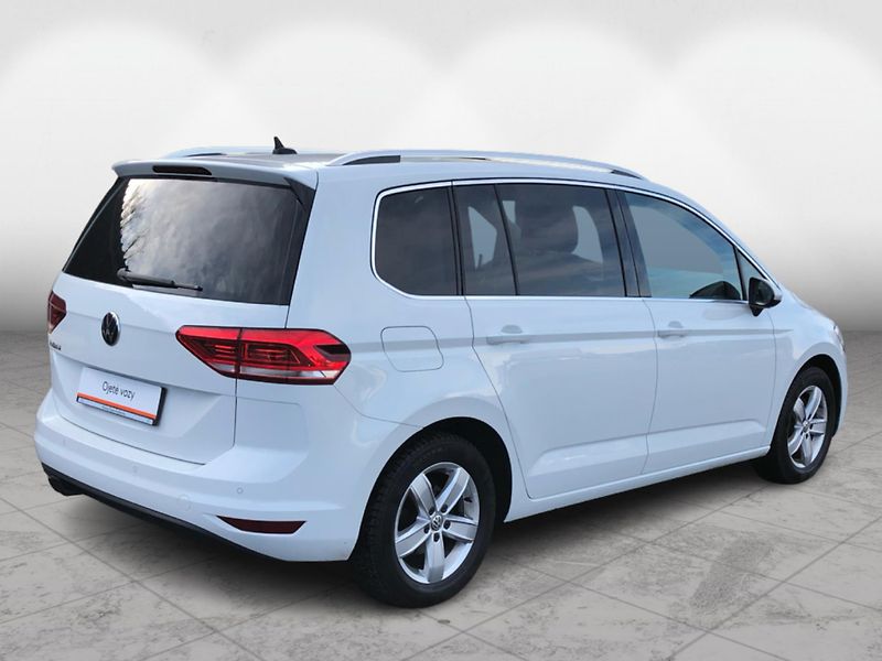 Volkswagen Touran 2.0 TDI  7DSG Highline - fotka 2 z 30