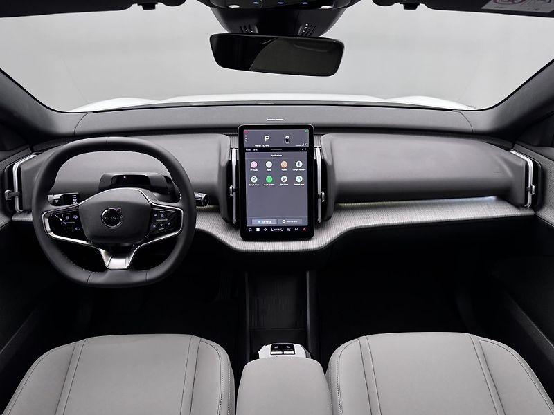 Volvo EX30 (2026) PURE ELECTRIC EXTENDED PLUS - fotka 2 z 20