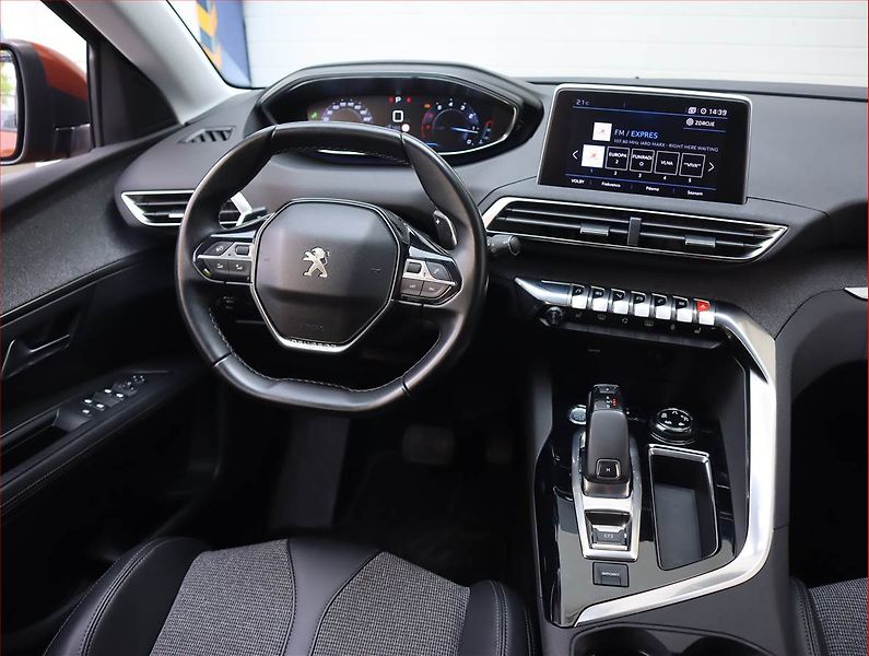 Peugeot 3008 (2019) 1.2 PureTech, Automat - fotka 7 z 21