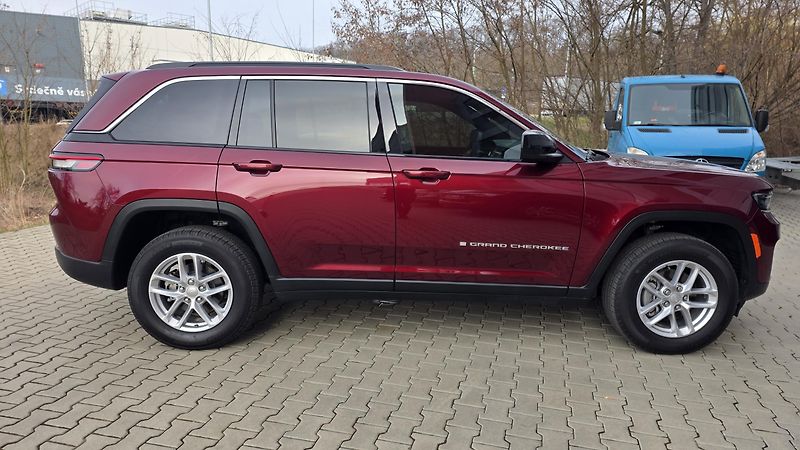 Jeep Grand Cherokee (2025) 3.6 V6 AUT NEW CAR - fotka 3 z 15