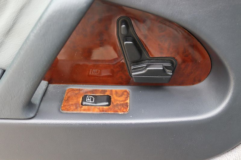 Mercedes-Benz Třídy S 500SE W140 5.0 240kW - fotka 20 z 50