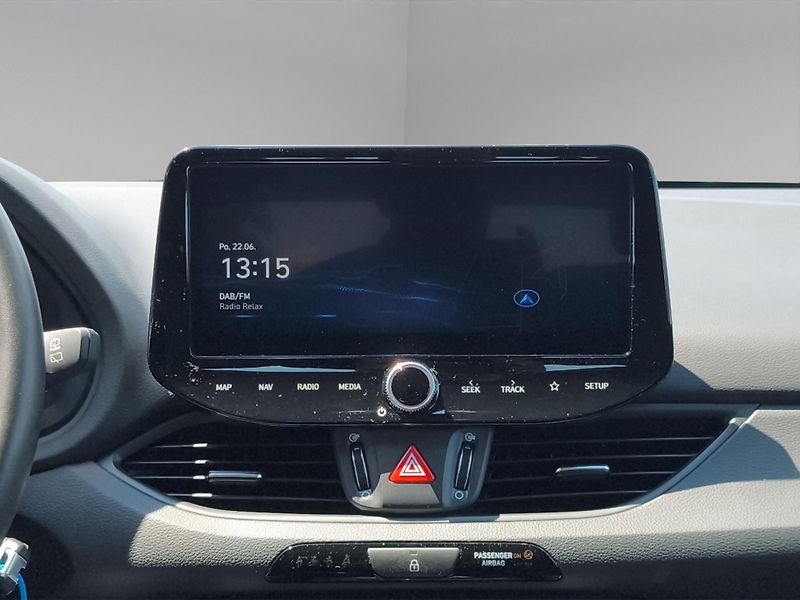 Hyundai i30 (2024) 1.5 DPi 70kW, ČR, 1. Maj., Ser - fotka 17 z 25