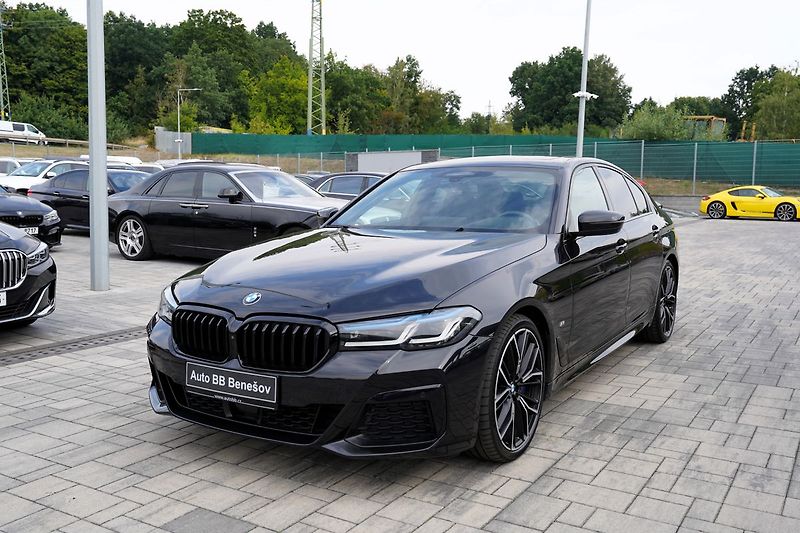 BMW Řada 5 540d xDrive M sport/Lasery - fotka 2 z 50