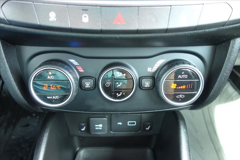 Fiat Tipo 1,4 T-JET 88KW, ČR, SERVIS.KN. - fotka 25 z 38