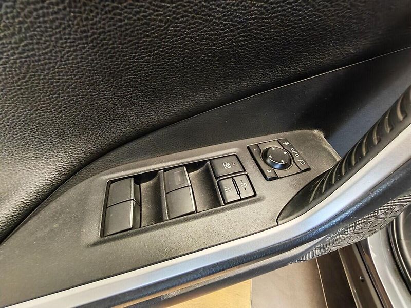Toyota RAV4 2.0 Valvematic Comfort Style 4 - fotka 20 z 40