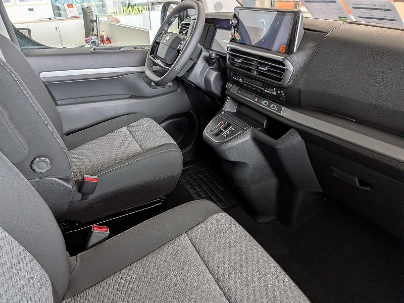 Citroën SpaceTourer (2026) L2 Feel 2.2BHDi 180 EAT8 - fotka 9 z 9