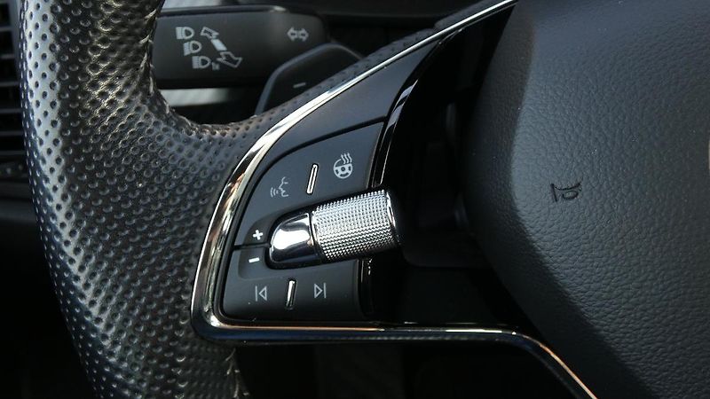 Škoda Kodiaq 2,0 TDI DSG 4x4 Sportline - fotka 12 z 25