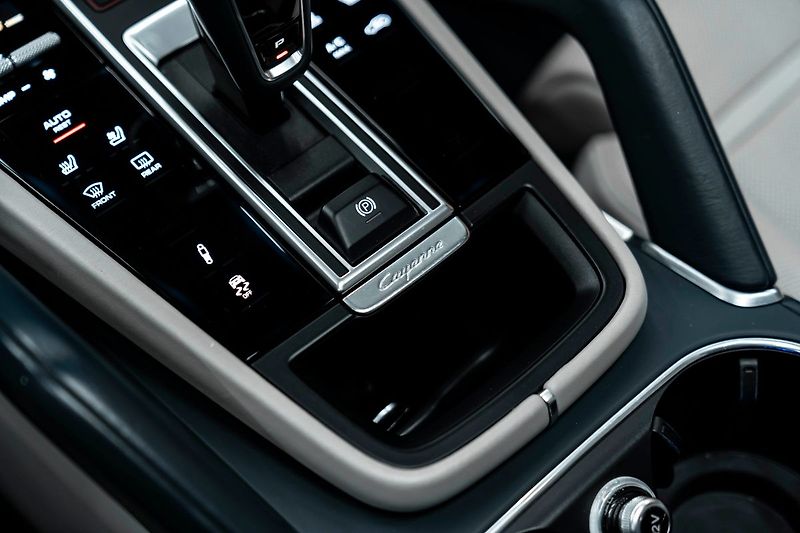 Porsche Cayenne Turbo - fotka 12 z 20
