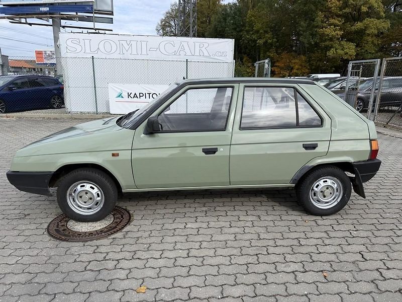 Škoda Favorit 1.3 46 kW 136 L - fotka 3 z 16