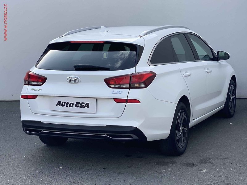 Hyundai i30 (2021) 1.6 CRDi, ČR, LED,, temp - fotka 4 z 17