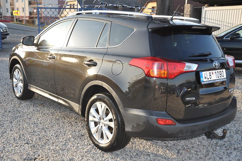 Toyota RAV4 2.0D-4D 91kW 4x4  - fotka 3 z 13