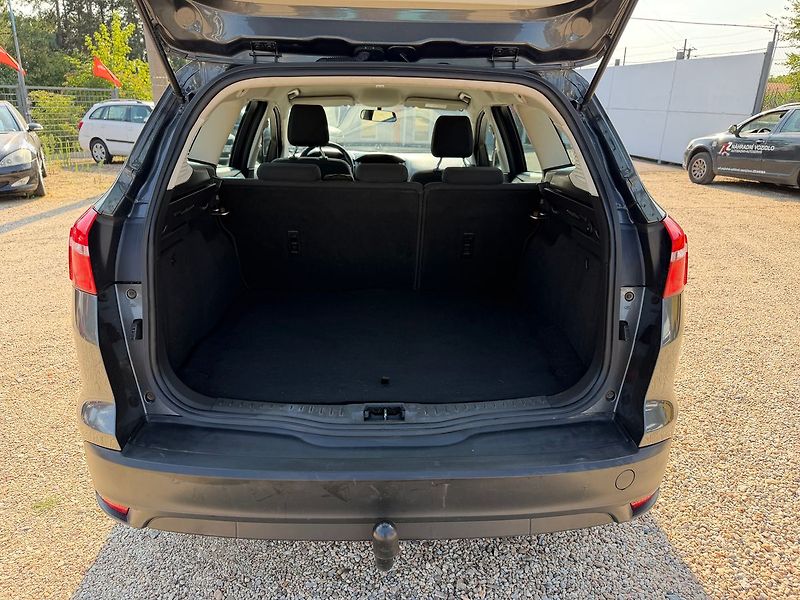 Ford Focus 1.0 EcoBoost *74kw* - fotka 6 z 27