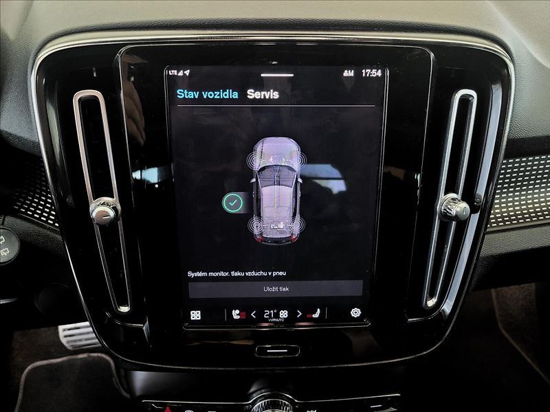 Volvo XC40 TWIN PLUS 408 PS,4X4,78KWh - fotka 34 z 50