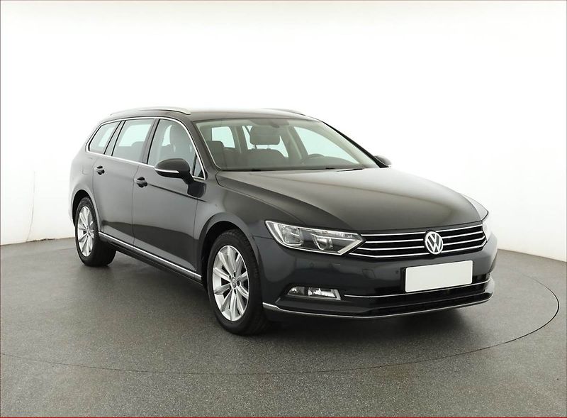 Volkswagen Passat (2018) 2.0 TDI, Automat, Serv.kniha - fotografie inzerátu