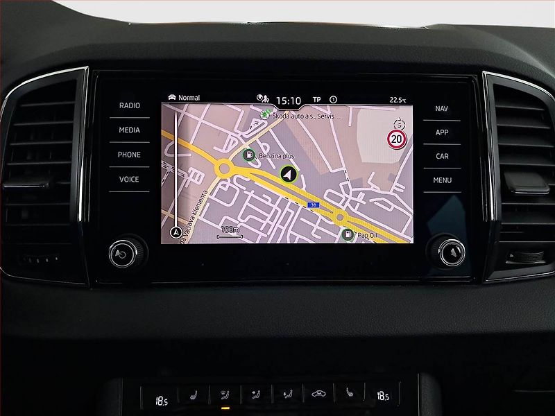 Škoda Karoq (2023) 1.5 TSI - fotka 13 z 24