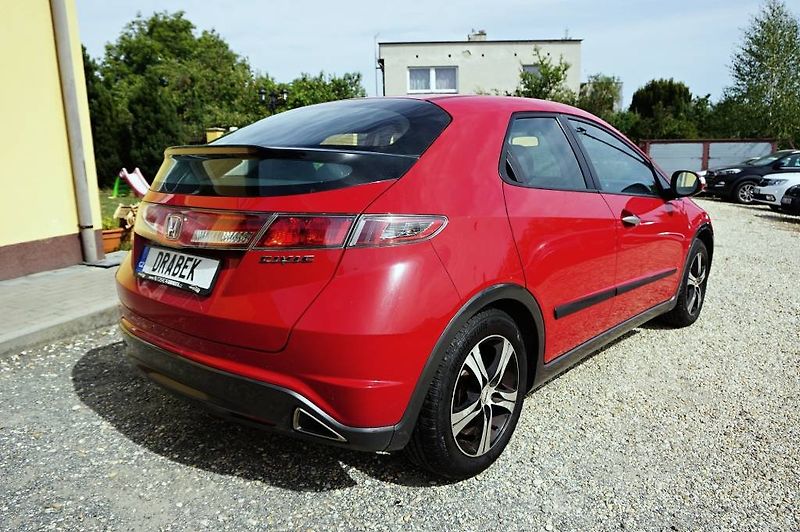 Honda Civic (2011) 1,4i- Vtec 73 kW - fotka 4 z 27