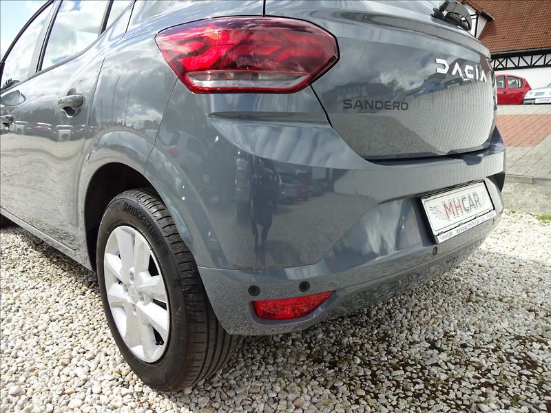 Dacia Sandero 1,0 TCe 67kW - fotka 14 z 50