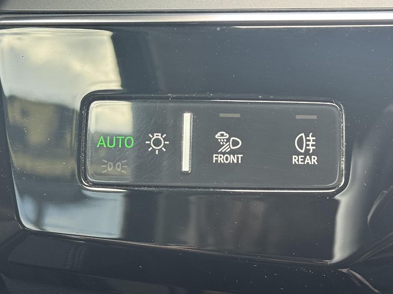 Audi e-tron (2020) Quattro 230kW Advanced, PANO - fotka 27 z 54