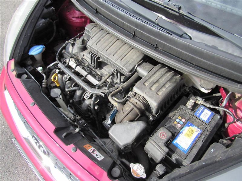 Kia Picanto 1,3 Morning Violet 63 KW 4 vál - fotka 26 z 30