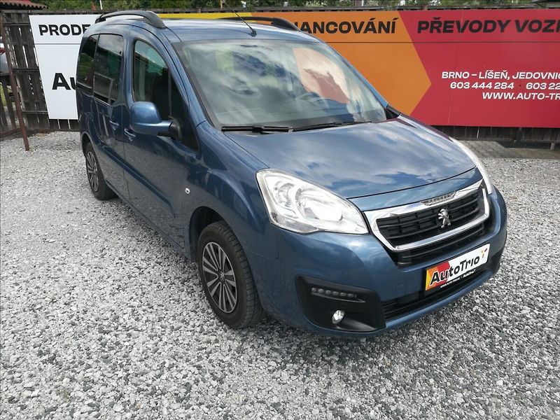 Peugeot Partner 1,6 HDi Tepee 5 míst - fotka 2 z 18