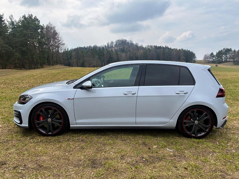 Volkswagen Golf (2018) GTI 7.5 Performance  - fotka 3 z 20