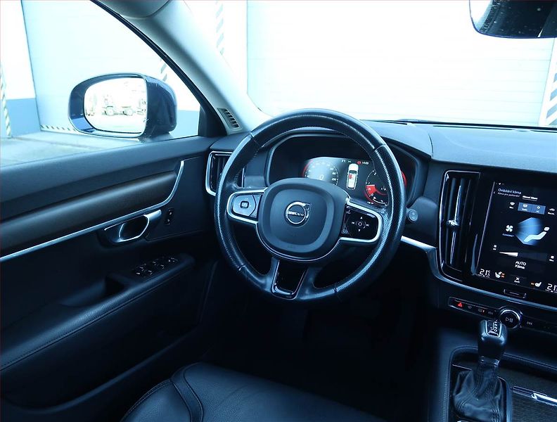 Volvo V90 (2019) Cross Country - fotka 7 z 29