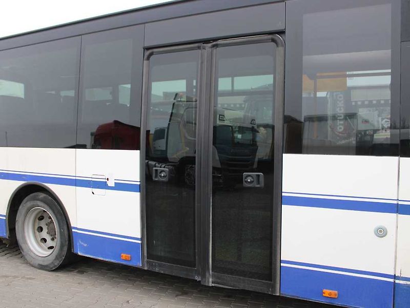 Irisbus SFR162, EURO 5, 46 MÍST SEZENÍ - fotka 6 z 24
