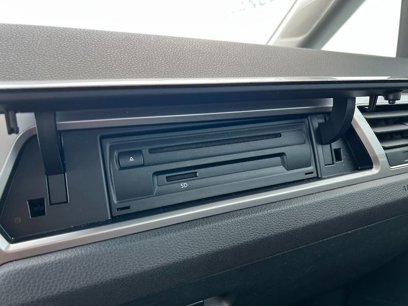 Volkswagen Touran (2017) 1.2TSi 81KW! TAŽNÉ!Park assist - fotka 23 z 27