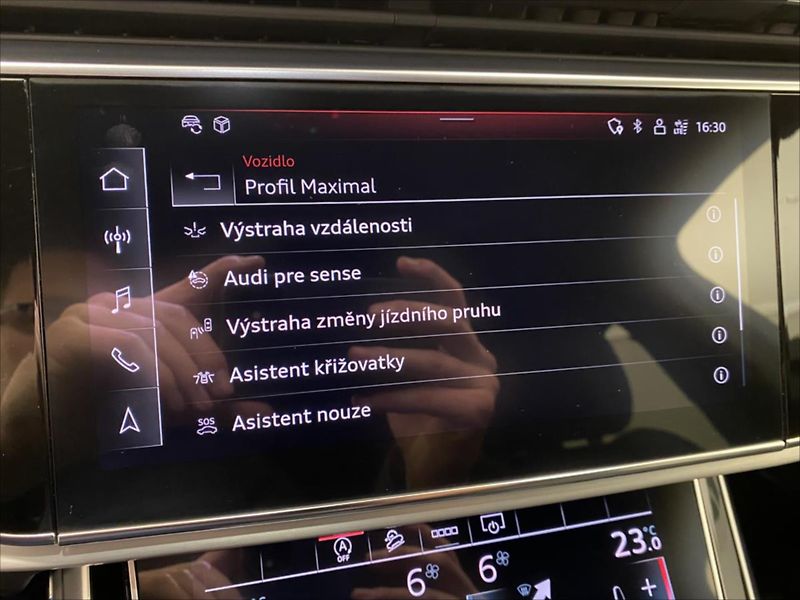 Audi Q7 3,0 TDI 210kW 7Míst S-Line - fotka 21 z 32