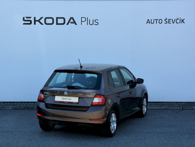 Škoda Fabia (2019) 1.0 TSI 81 kW Ambition PLUS - fotka 2 z 20
