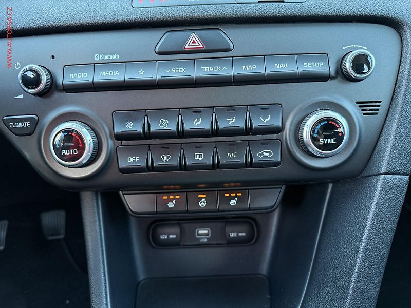 Kia Sportage (2019) 1.6 CRDi, ČR, Exclusive - fotka 16 z 17