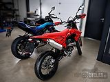 QJ Motor (2026) COV 125 Super Motard - Skladem - náhled 2