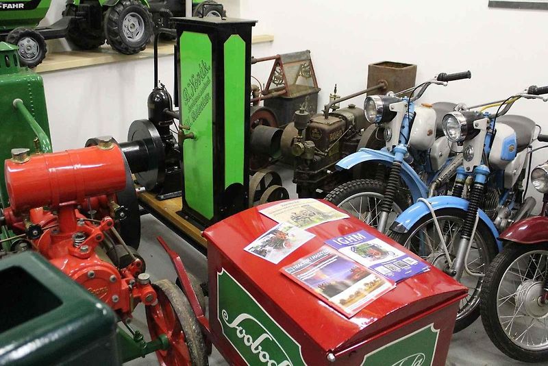 Sběratel Vladimír Rybář z Brozan propadl kouzlu stabilních motorů před více jak třiceti lety. Dnes jich má ve sbírce dvacet.