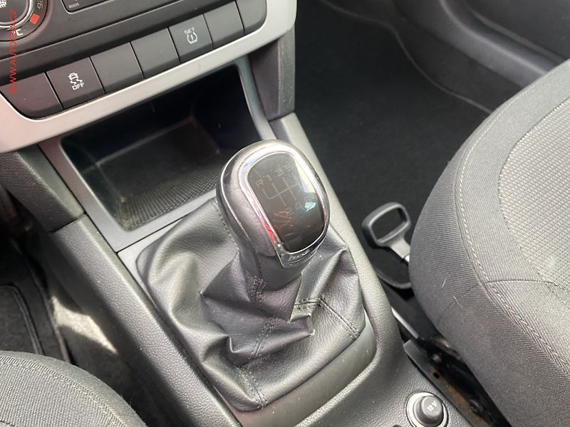 Škoda Yeti (2011) 1.4 TSi, Ambiente - fotka 16 z 17