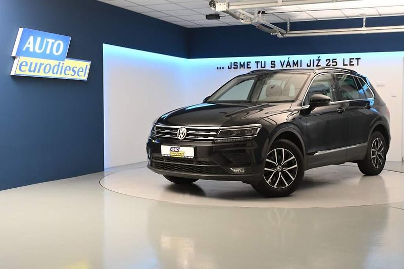 Volkswagen Tiguan (2021) 2.0 4Motion LED Matrix DSG ACC - fotka 2 z 35