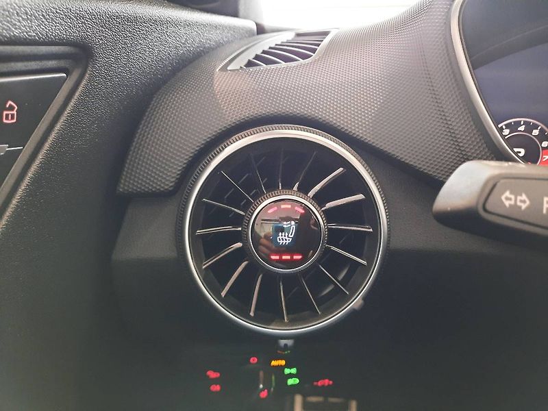 Audi TT (2022) S Roadster2.0 TFSI(235kW/320k) - fotka 20 z 30