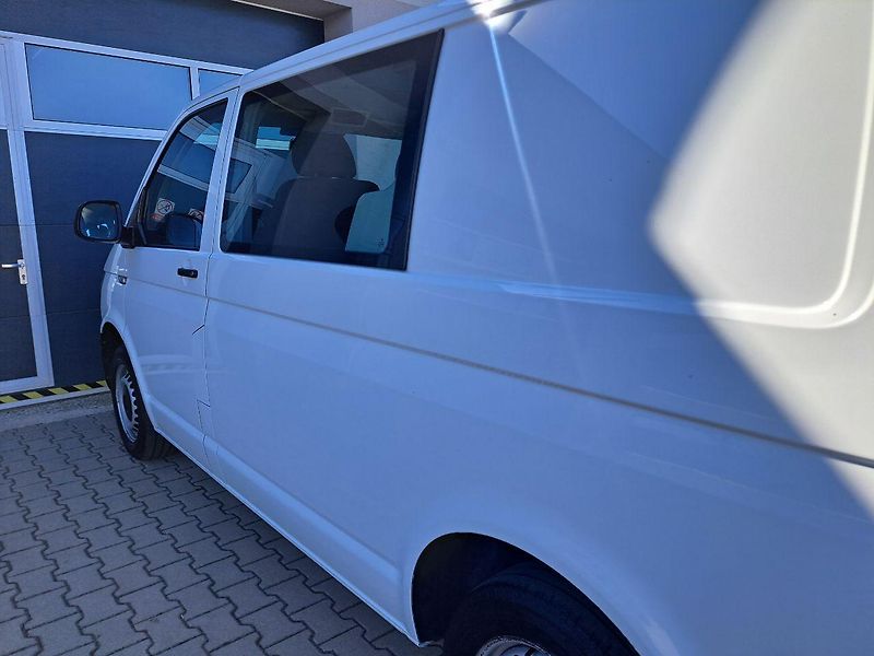 Volkswagen Transporter (2018) 2.0 TSI, 110kW, 6 míst, ZÁRUKA - fotka 12 z 27